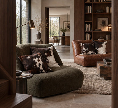 Coussin en peau de vache Graphique dans un intérieur